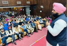 हरजोत बैंस ने शिक्षा सुधारों की प्रगति जानने के लिए उठाया महत्वपूर्ण कदम, “शिक्षकों के साथ संवाद” शुरू किया