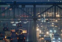 दिल्ली में डीजल गाड़ियों का प्रवेश शुरू, सरकार का बड़ा फैसला।