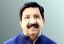 डिप्टी CM मुकेश अग्निहोत्री ने वृंदावन पहुंच कर पत्नी की पूरी की आखिरी इच्छा, 8 फरवरी को हुआ सिम्मी का निधन; प्रेमानंद महाराज का लिया आशीर्वाद