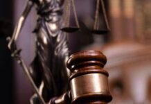 पंजाब की अदालत में हड़कंप! निहंग सिंह ने महिला जज पर तानी कृपाण