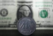 डॉलर को मात देता रुपया, बना मज़बूती का नया इतिहास–बाजार में छाया आत्मविश्वास