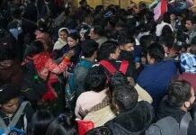 श्रद्धा में मातम: प्रसिद्ध मंदिर में भगदड़, 7 की मौत, कई घायल, जाने पूरी जानकारी।