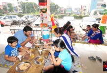 चंडीगढ़ के रेस्टोरेंट्स में अब लाइव दिखेगी किचन की सफाई, प्रशासन का नया फरमान चंडीगढ़ के रेस्टोरेंट्स में अब लाइव दिखेगी किचन की सफाई, प्रशासन का नया फरमान