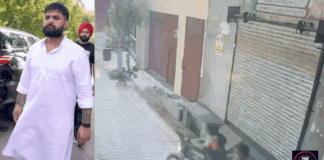 पंजाबी गायक गुलाब सिद्धू के घर पर फायरिंग, सीसीटीवी में कैद हुई बदमाशों की करतूत पंजाबी गायक गुलाब सिद्धू के घर पर फायरिंग, सीसीटीवी में कैद हुई बदमाशों की करतूत
