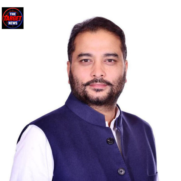 पंजाब की राजनीति में बड़ा फेरबदल: पूर्व कांग्रेस विधायक रमिंदर सिंह आंवला शिरोमणि अकाली दल में हुए शामिल पंजाब की राजनीति में बड़ा फेरबदल: पूर्व कांग्रेस विधायक रमिंदर सिंह आंवला शिरोमणि अकाली दल में हुए शामिल