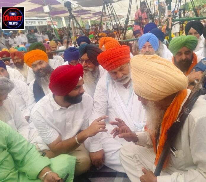 पंजाब में ड्रग्स के खिलाफ जनआंदोलन की हुंकार: राकेश टिकैत ने परिवार से की अंतिम संस्कार की अपील