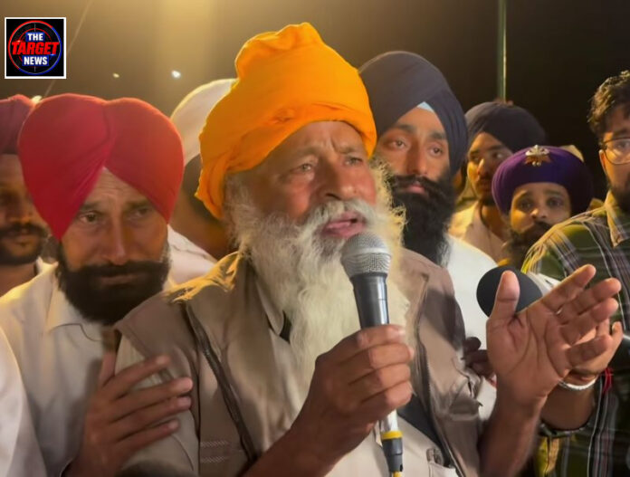 पंजाब में नशा विरोधी कार्यकर्ता की हत्या पर उबाल: पिता ने प्रशासन से बातचीत से किया इनकार, मानसा में धरने पर बैठे लोग