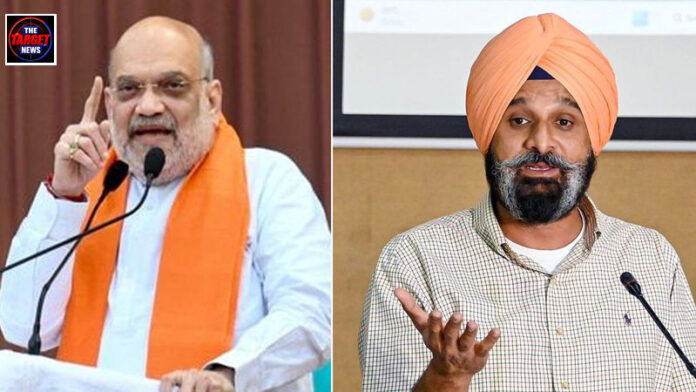 पंजाब में भाजपा-अकाली गठबंधन की चर्चा पर केजरीवाल का तंज, शाह और मजीठिया को बताया 'भाई'